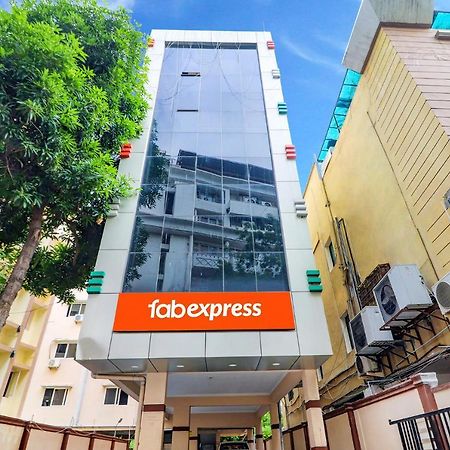 Fabexpress Mid Town Hotel Хидерабад Екстериор снимка